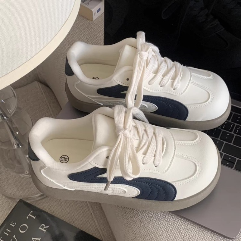 White Sneaker Care Kit - Tênis Chunky Vintage Feminino Branco e