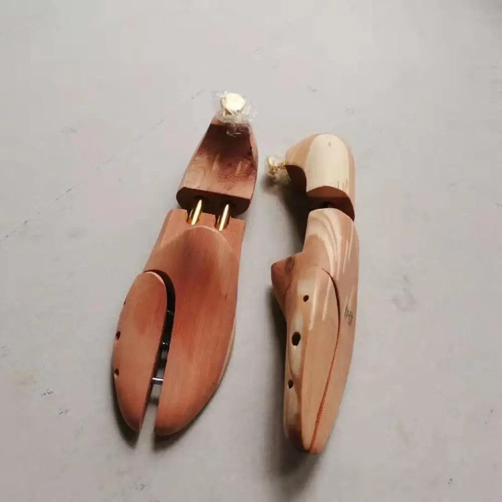 Cinta de sapato de madeira de  - Shoe Tree Cedar avaliação e preço