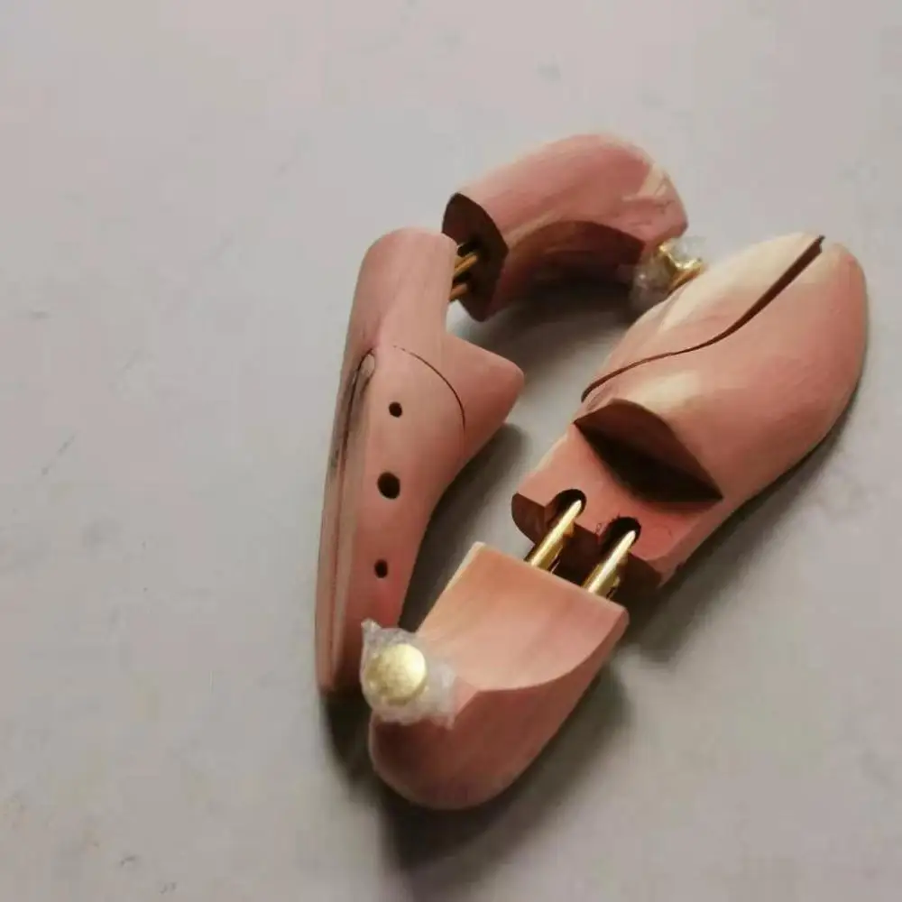 Cinta de sapato de madeira de  - Shoe Tree Cedar avaliação e preço